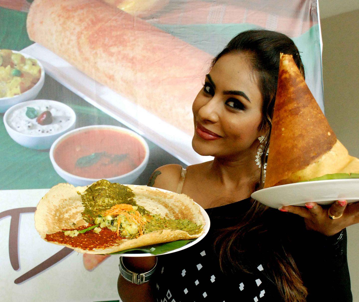 Famous Anchor Shree Reddy  Launches the Dosa Festival at Hotel Vaishnaoi