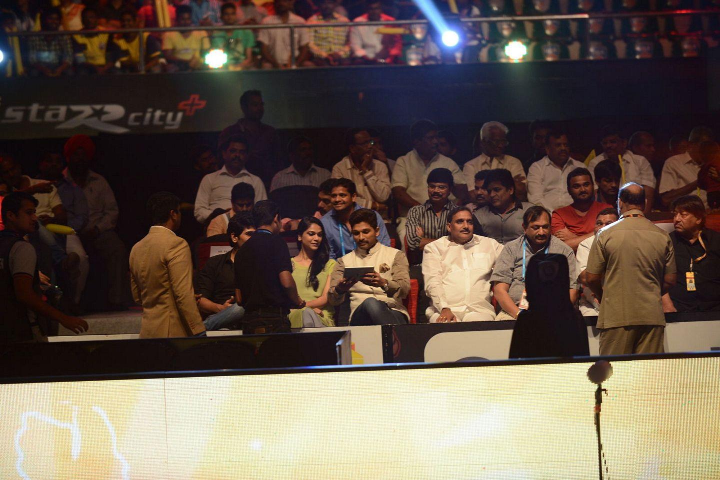 Allu Arjun Family at PRO Kabaddi League Match Photos