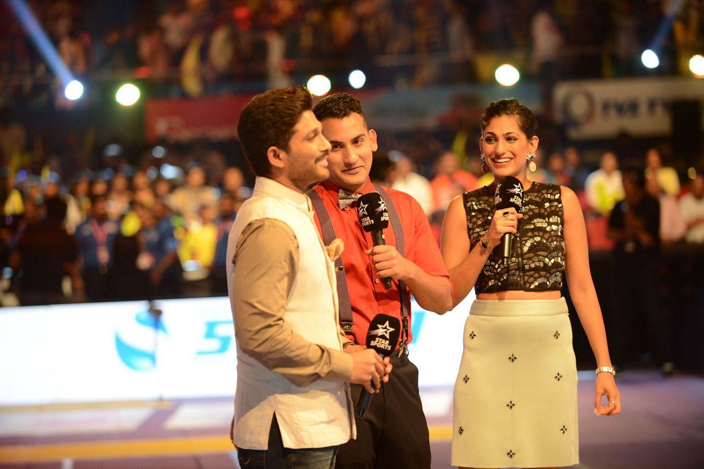 Allu Arjun Family at PRO Kabaddi League Match Photos