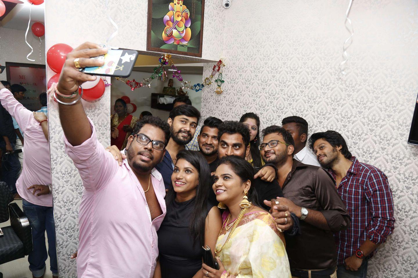 B Image Unisex Salon and MakeOver Studio opening Photos