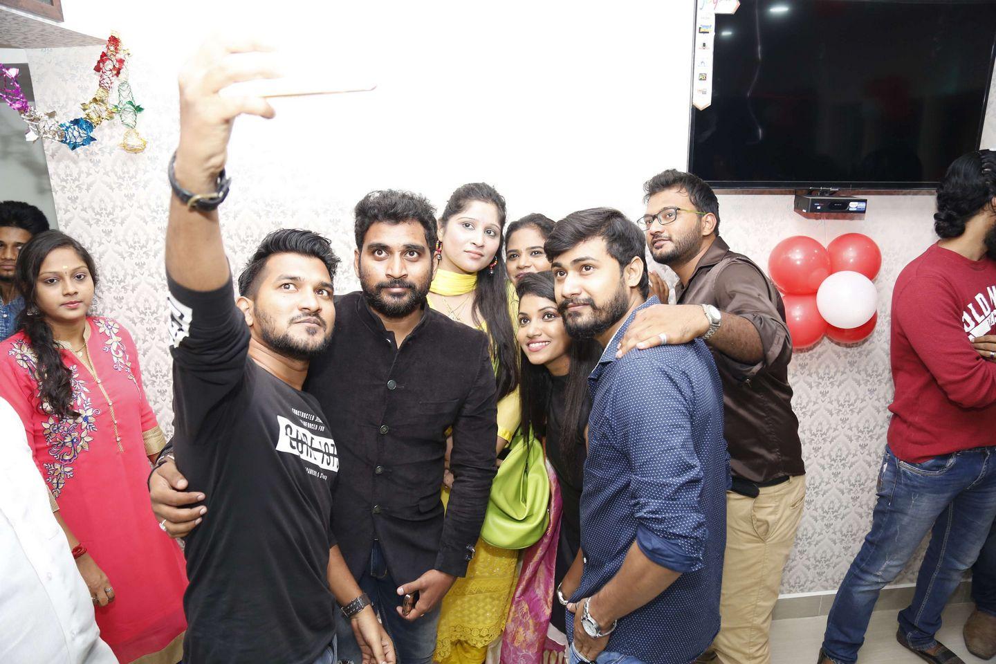 B Image Unisex Salon and MakeOver Studio opening Photos