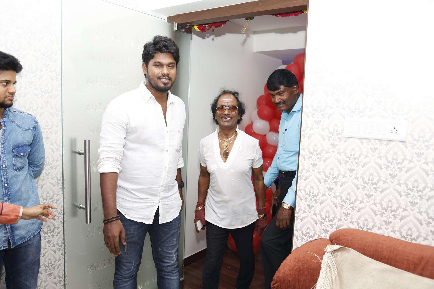 B Image Unisex Salon and MakeOver Studio opening Photos