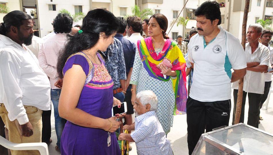 Celebs Pay Tribute To Actress Banda Jyothi Photos