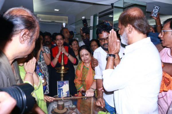 Celebs pays his last respect to ‪MS Viswanathan Photos