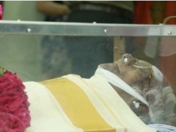 Celebs pays his last respect to ‪MS Viswanathan Photos