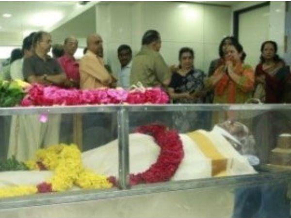 Celebs pays his last respect to ‪MS Viswanathan Photos