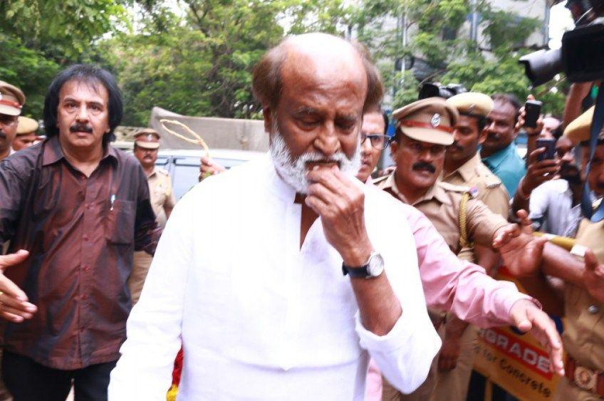 Celebs pays his last respect to ‪MS Viswanathan Photos