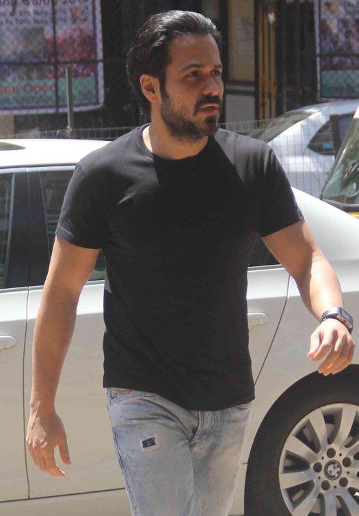 Funeral of Emraan Hashmi Mother Photos