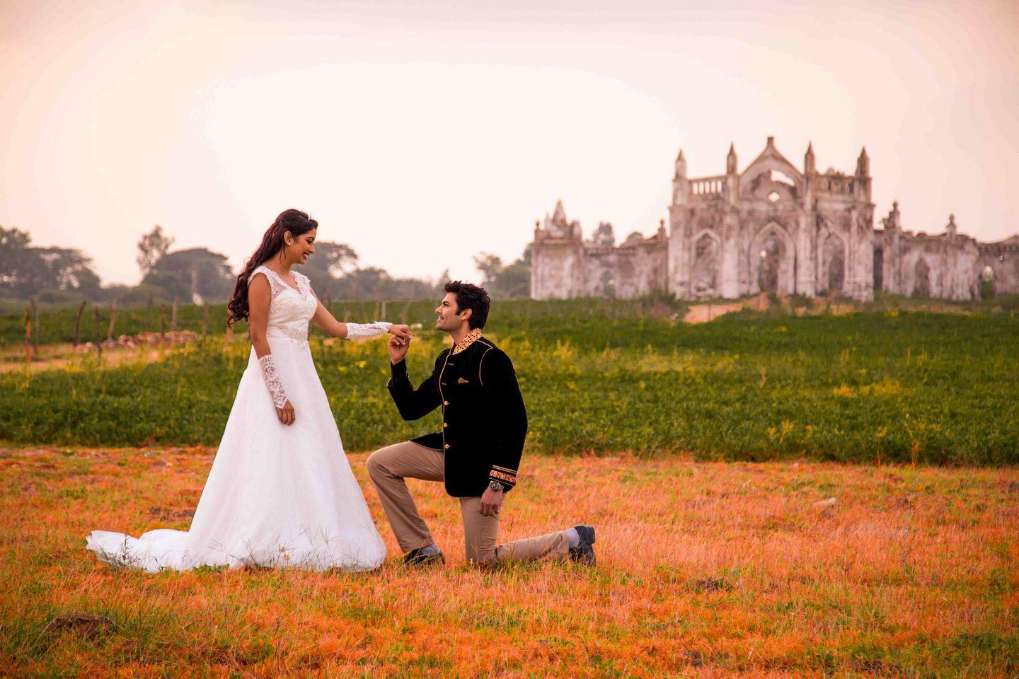 Ganesh And Nisha Pre Wedding Photo