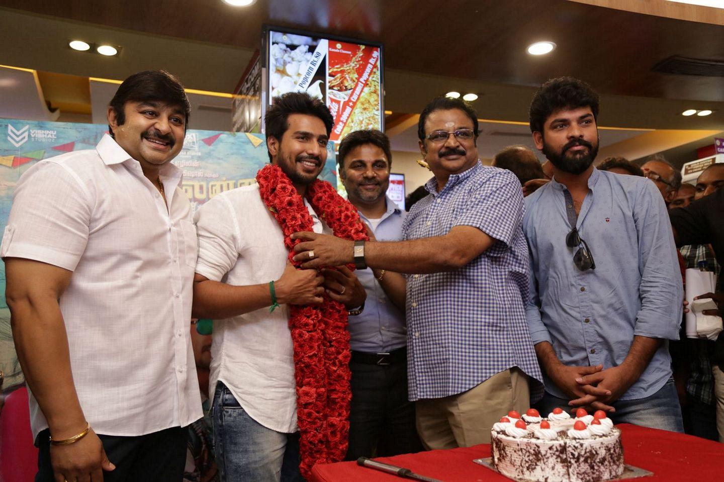 Kamala Cinemas Felicitating Velaina Vanthuta Vellaikaran Team Photos