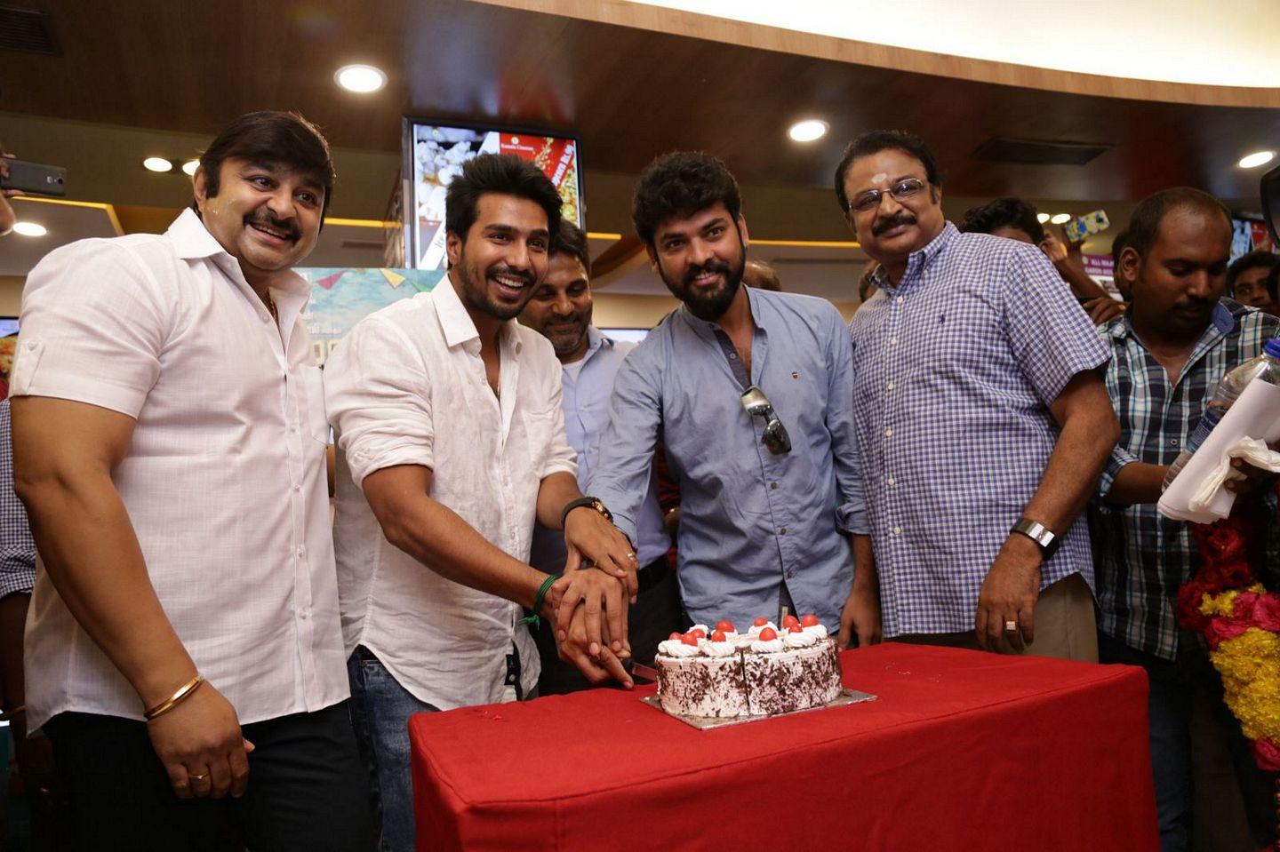 Kamala Cinemas Felicitating Velaina Vanthuta Vellaikaran Team Photos