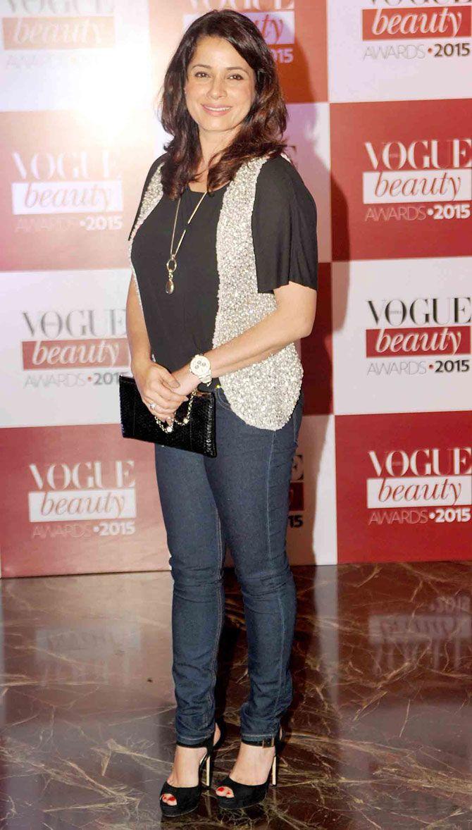 Kholi & Anushka Sharma At Vogue Beauty Awards Photos