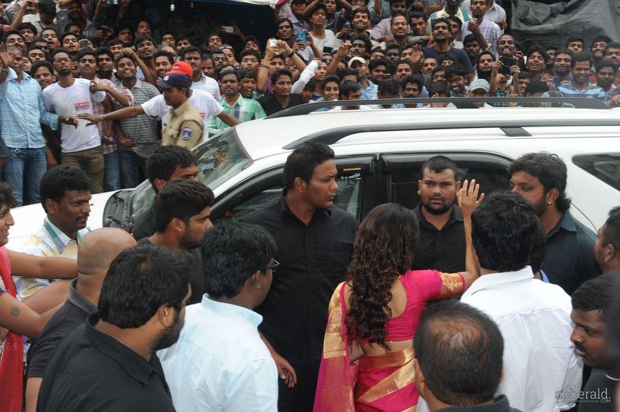 Samantha Launches New Store At Kukatpally