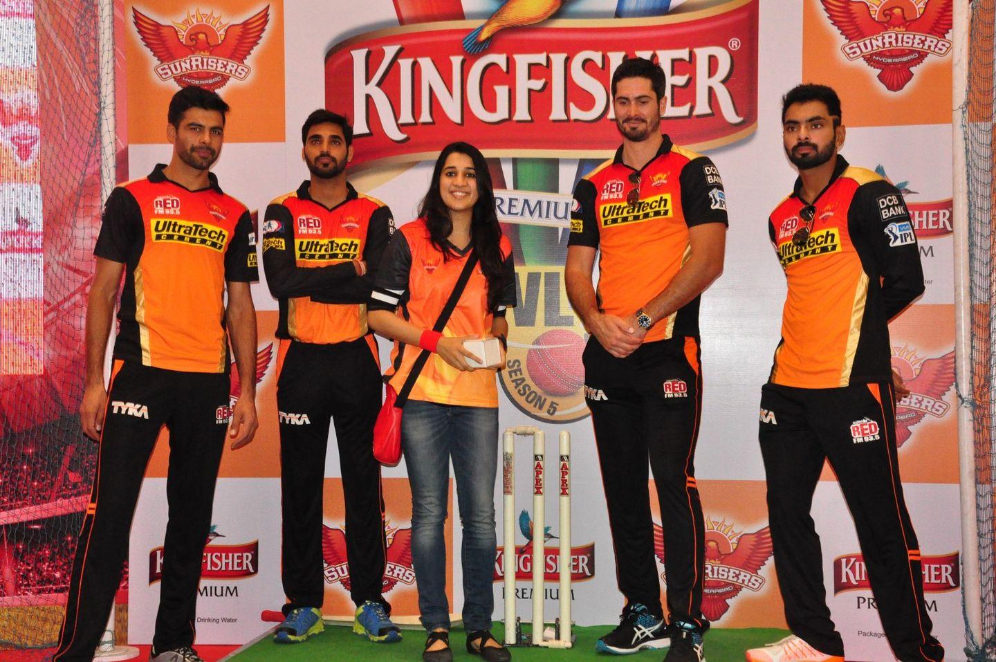 Sunrisers Team at Inorbit Mall Photos