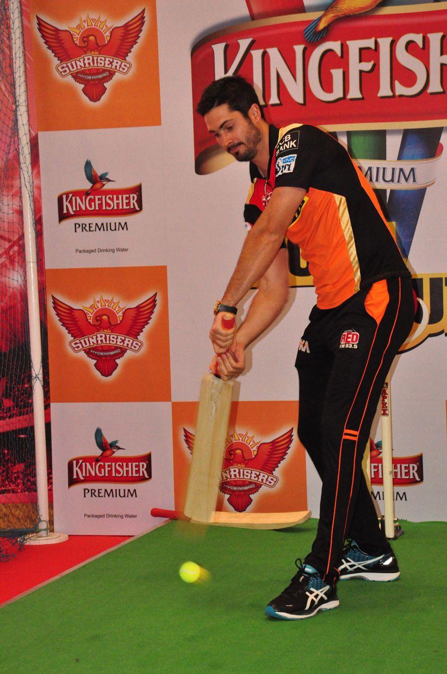 Sunrisers Team at Inorbit Mall Photos