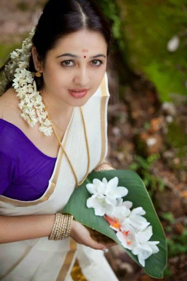 Celebrities Look Gorgeous In Onam Celebration Photos