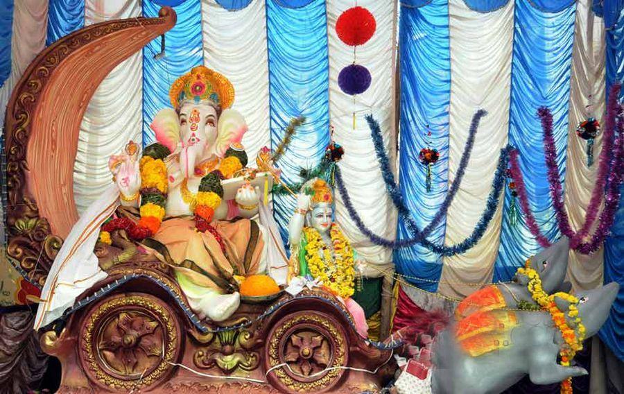 Different types of Lord Ganesh Idols Photos