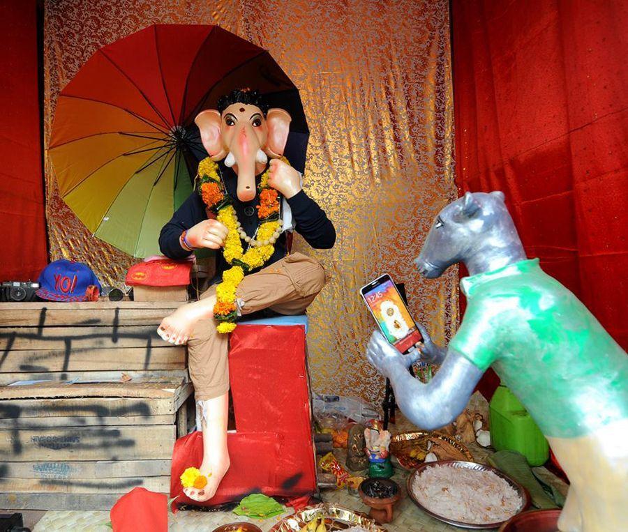 Different types of Lord Ganesh Idols Photos