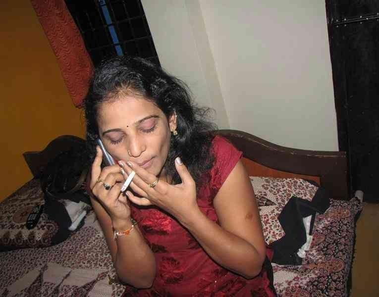 PHOTOS: Indian Girls Smoking & Drinking Alcohol