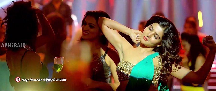 50 'HOT MOMENTS' of Samantha Captured On-Screen