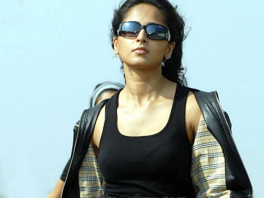 Actress Anushka Shetty Hot Sexy Photo Collection