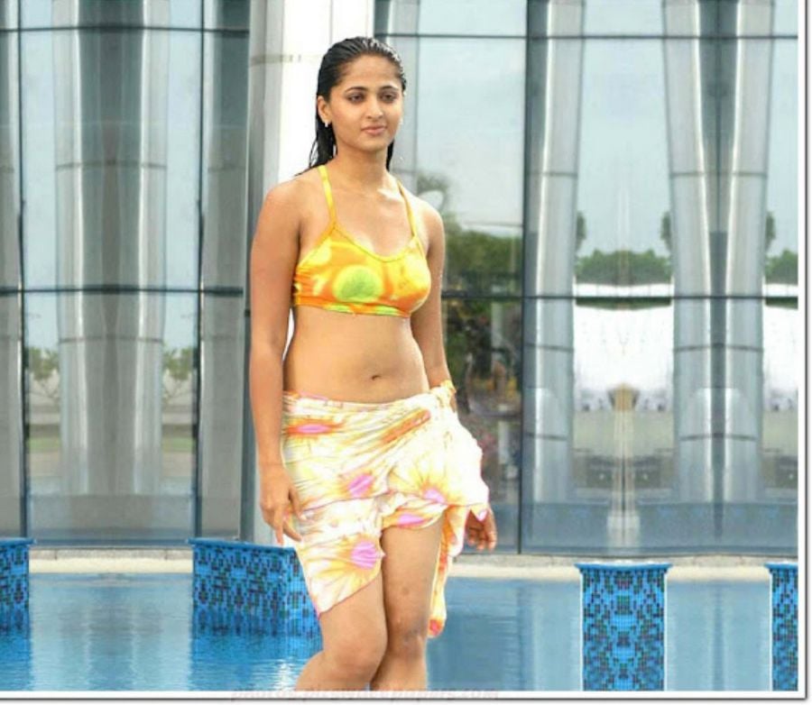 Actress Anushka Shetty Hot Sexy Photo Collection