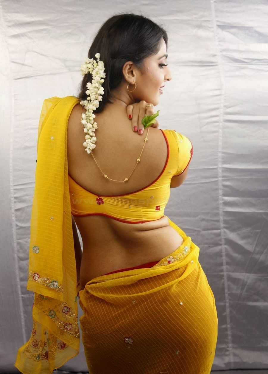 Actress Anushka Shetty Sexy Gallery