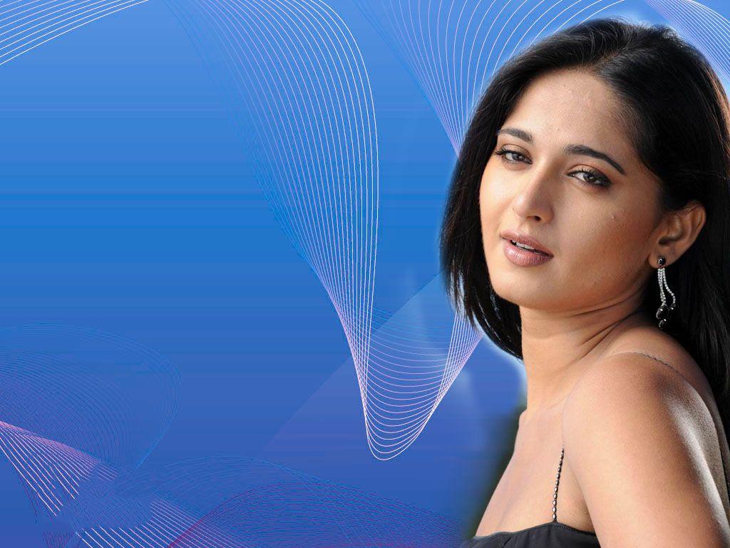 Actress Anushka Shetty Unseen Hot & Spicy Glamorous Pictures