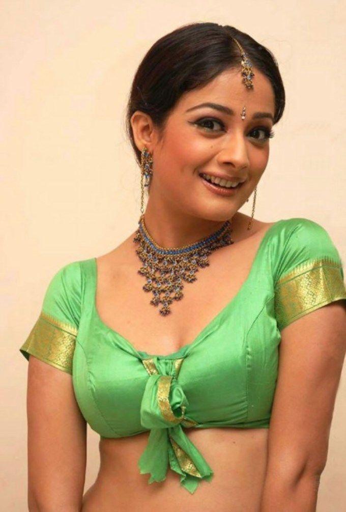 Actress Kiran Rathod Latest Unseen Hot Photos are too Hot to Handle!