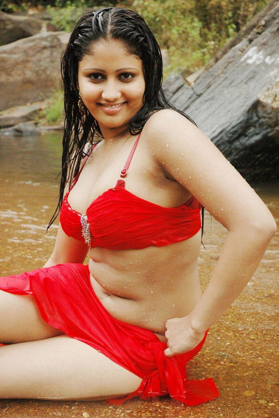 Amrutha valli hotest Pics