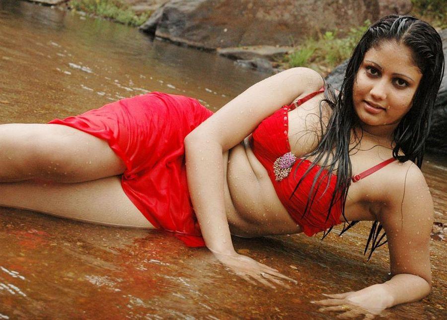 Amrutha valli hotest Pics