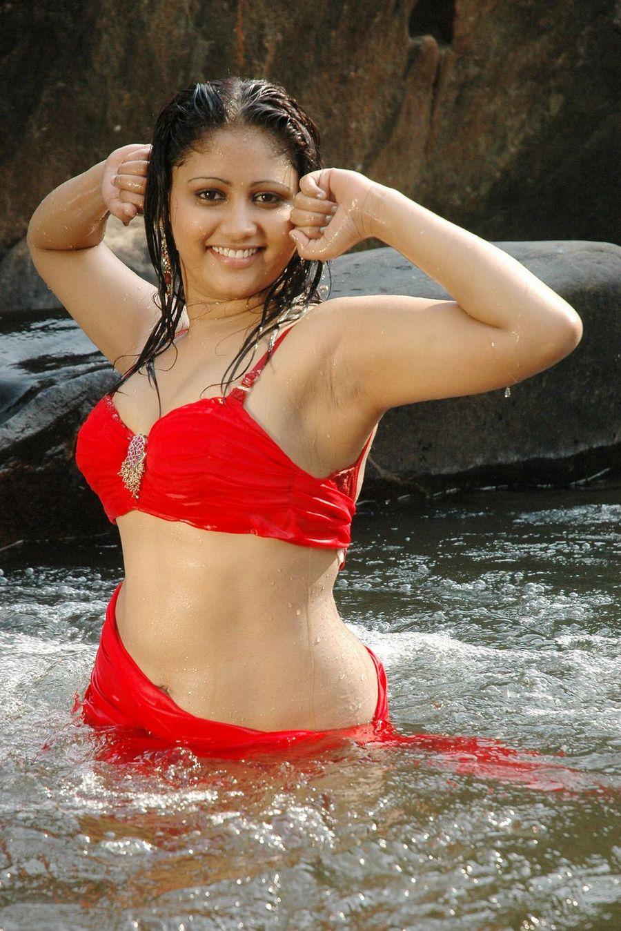 Amrutha valli hotest Pics