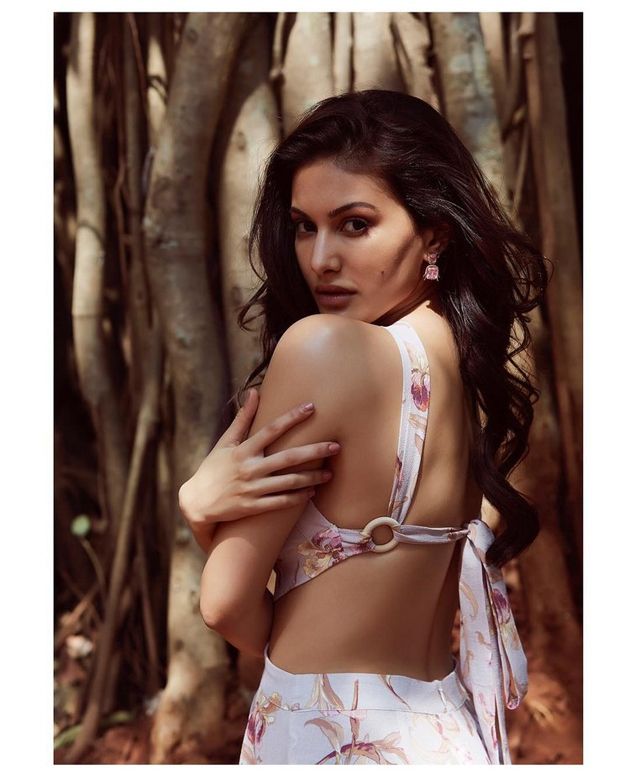 Amyra Dastur Latest Spicy Photos