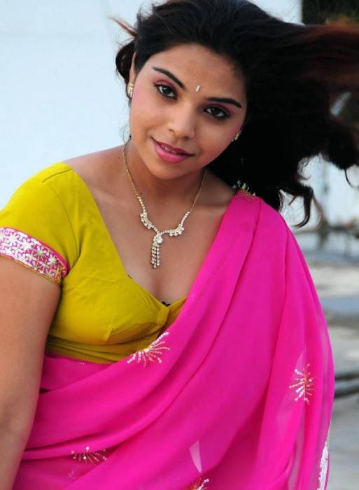 B Grade Hot Actress Gallery