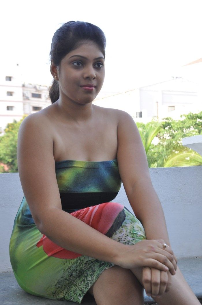 Haritha Telugu Actress Sexy Navel Show