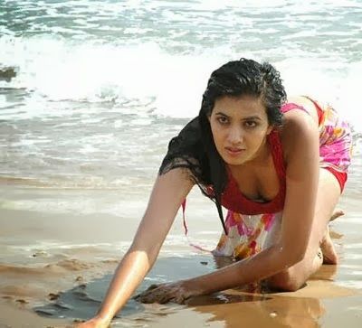 Indian Actress Hot Bikini Pictures