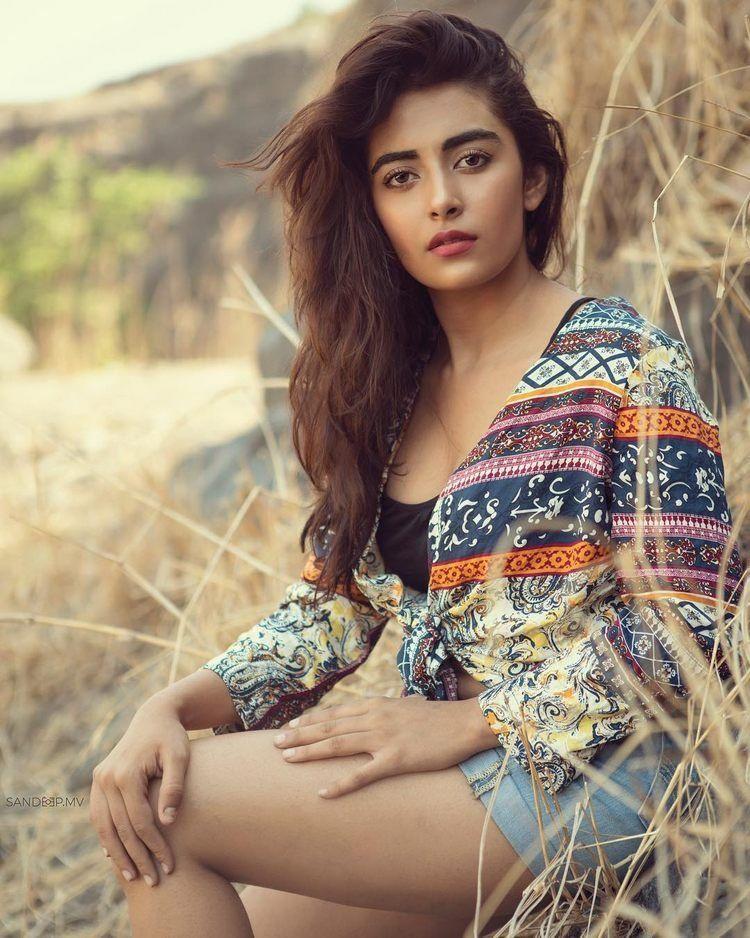 Jinal Joshi Latest Hot Photos are too Hot to Handle!