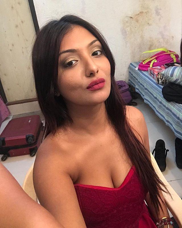 Khushi Mukherjee Hot And Sexy Photos