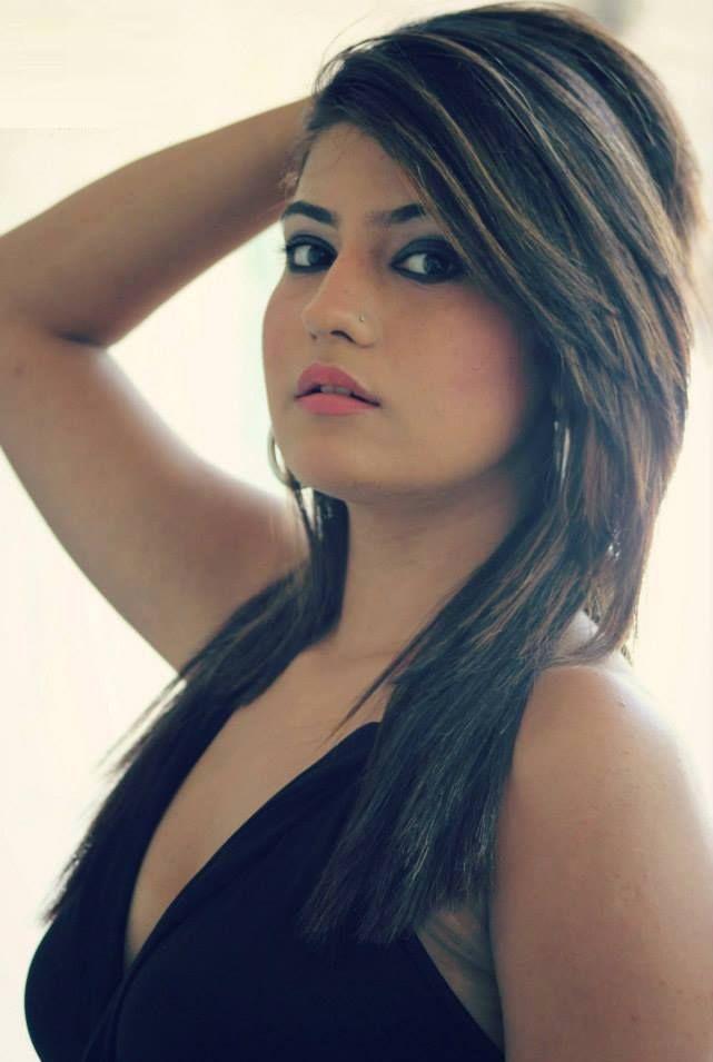 MTV Splitsvilla’s Sizzling Hot Subuhi Joshi Leaked Pictures