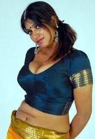 Mallu Actress Bhuvaneswari Hot Cleavage Photos