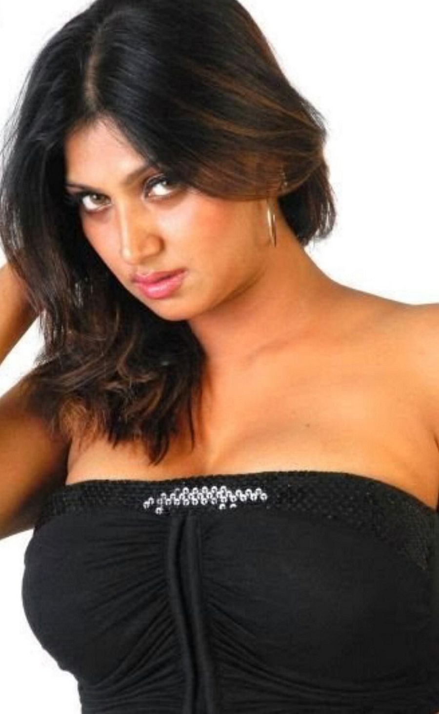 Mallu Actress Bhuvaneswari Hot Cleavage Photos