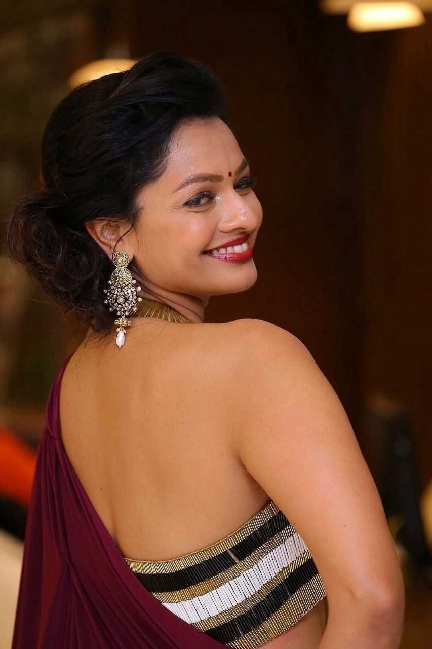 Pooja Kumar Latest Hot Photos