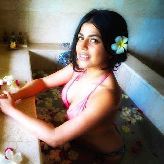 Shenaz Treasury Hot Sexy Stills