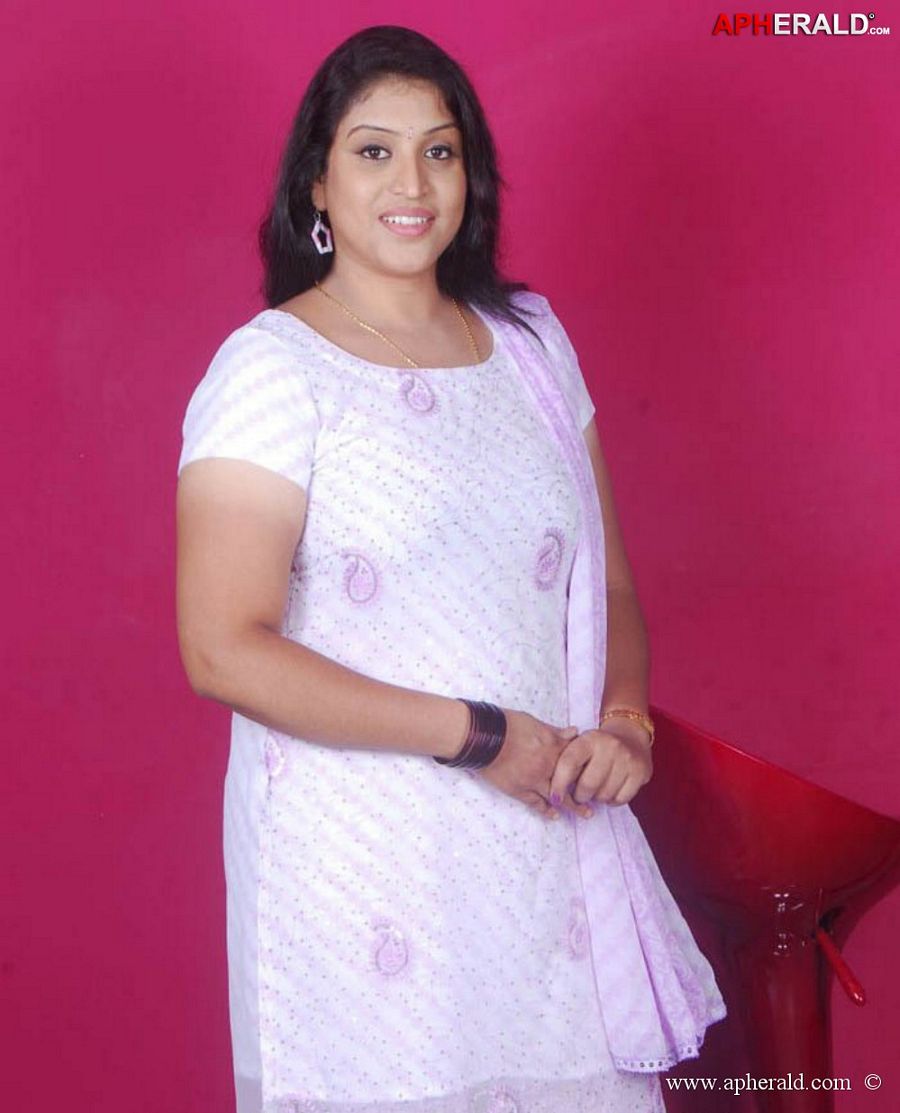 Side Actress Uma Aunty Hot Unseen Photos