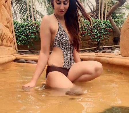 TV Actress Rishina Kandhari Latest Bikini Photos 2017