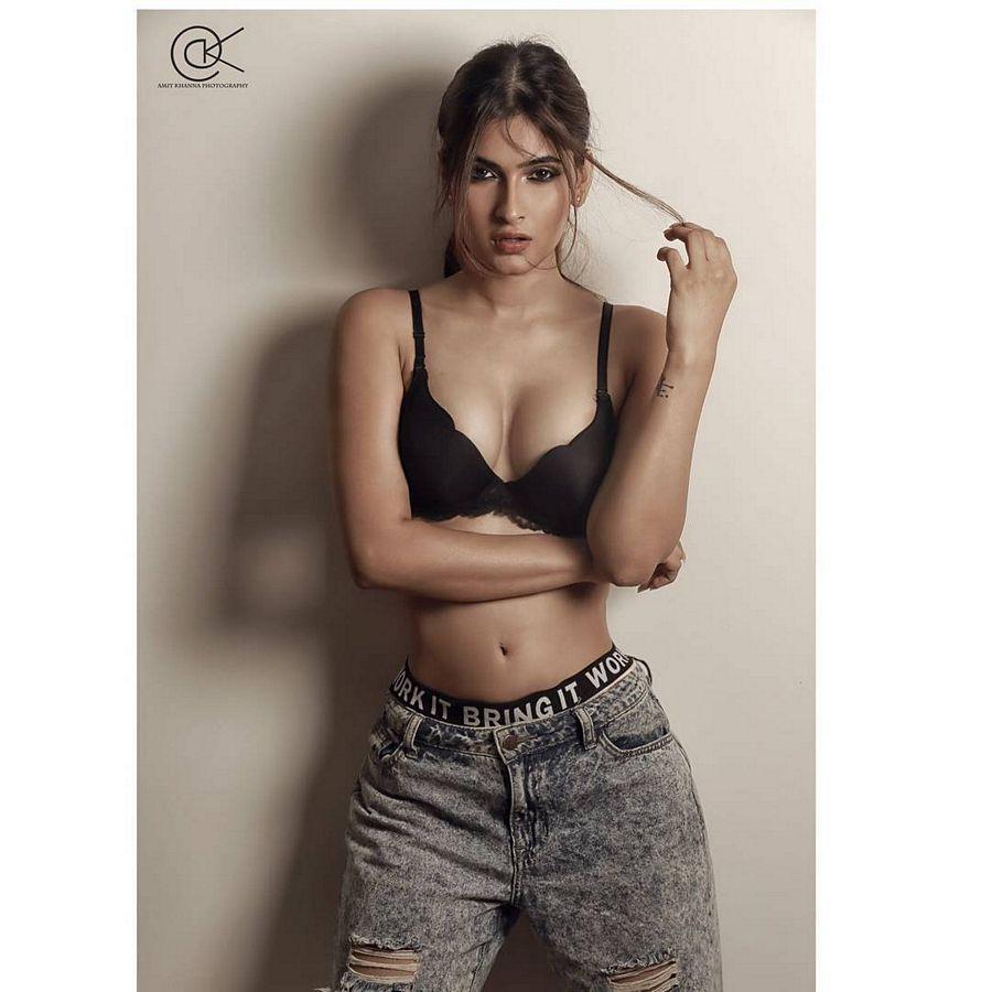 TV actress Karishma Sharma Latest Bold Photoshoot Stills