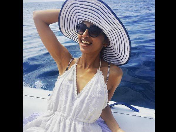 VIEW PICTURES: Radhika Apte Chills In A Green Bikini In Tuscany, Italy!