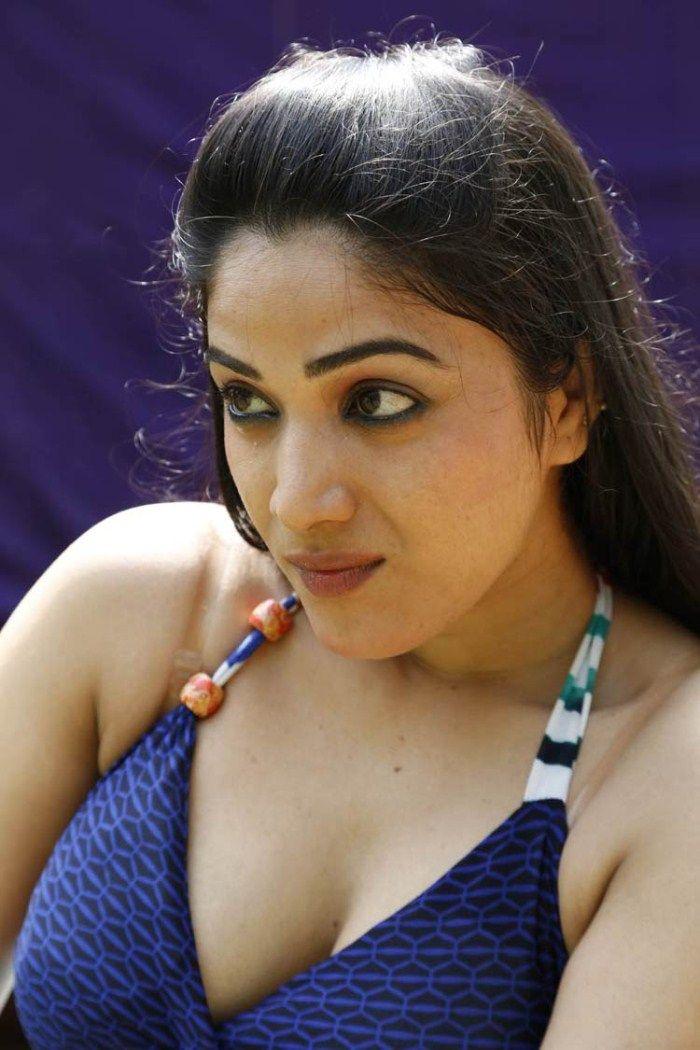 Actress Avanika Hot Pictures