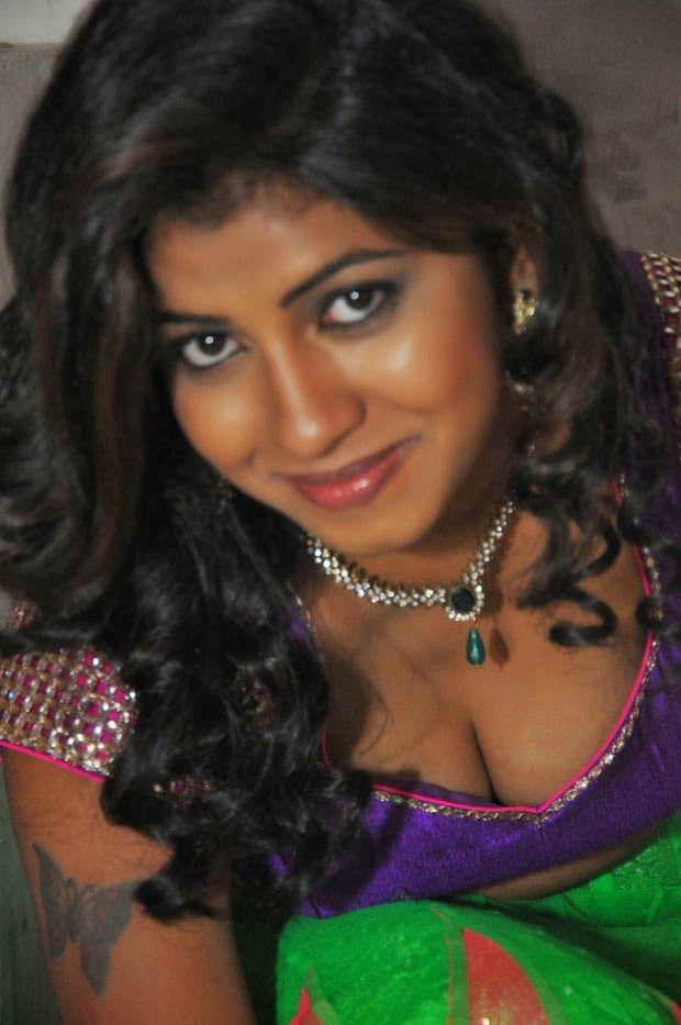 Actress Geethanjali Hot Stills