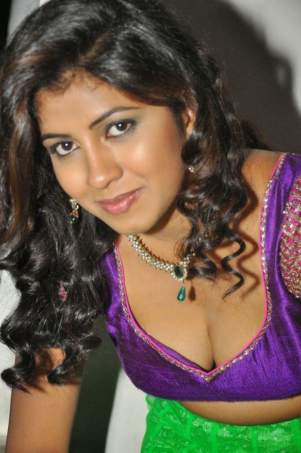 Actress Geethanjali Hot Stills